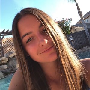 Meet your Posher, Jillian